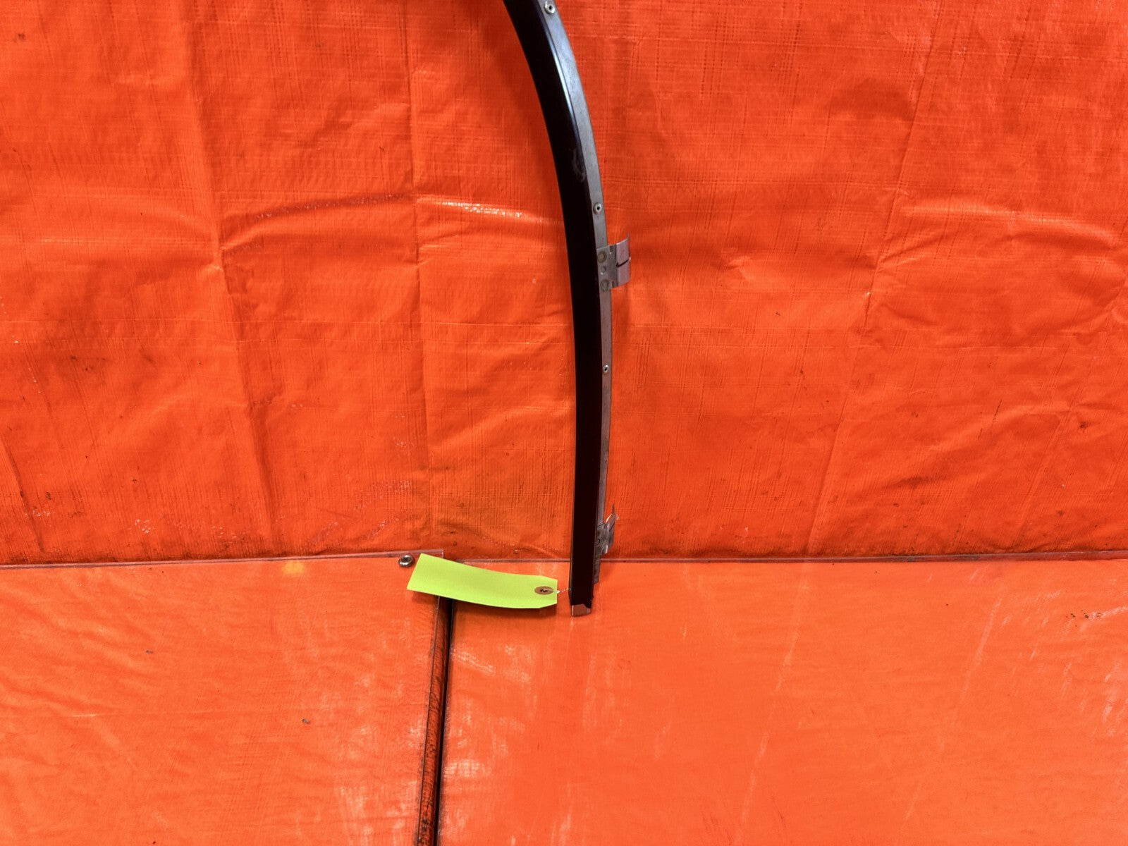 00 09 HONDA S2000   SOFT TOP MOLDING REAR RETAINER DRIP MOLDING BRACKET OEM 2902