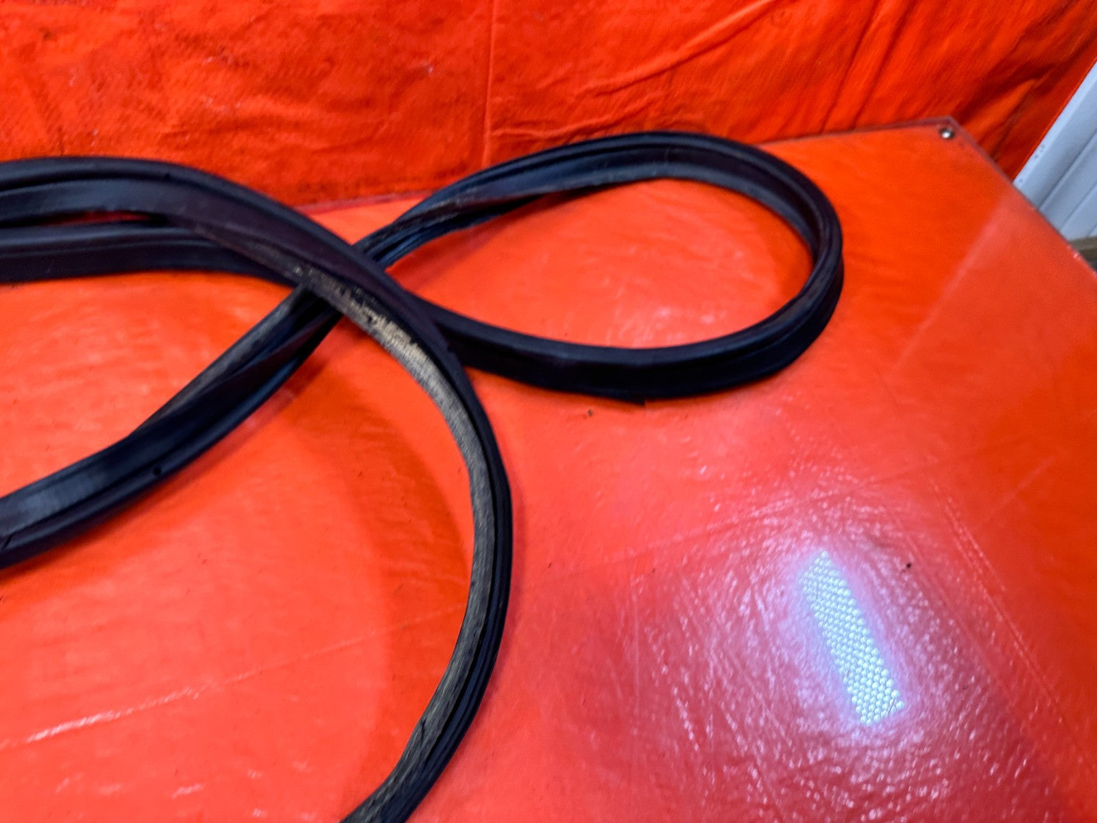 10 16 HYUNDAI GENESIS COUPE TRUNK WEATHER STRIP TRIM GASKET LINER LINING OEM 3263