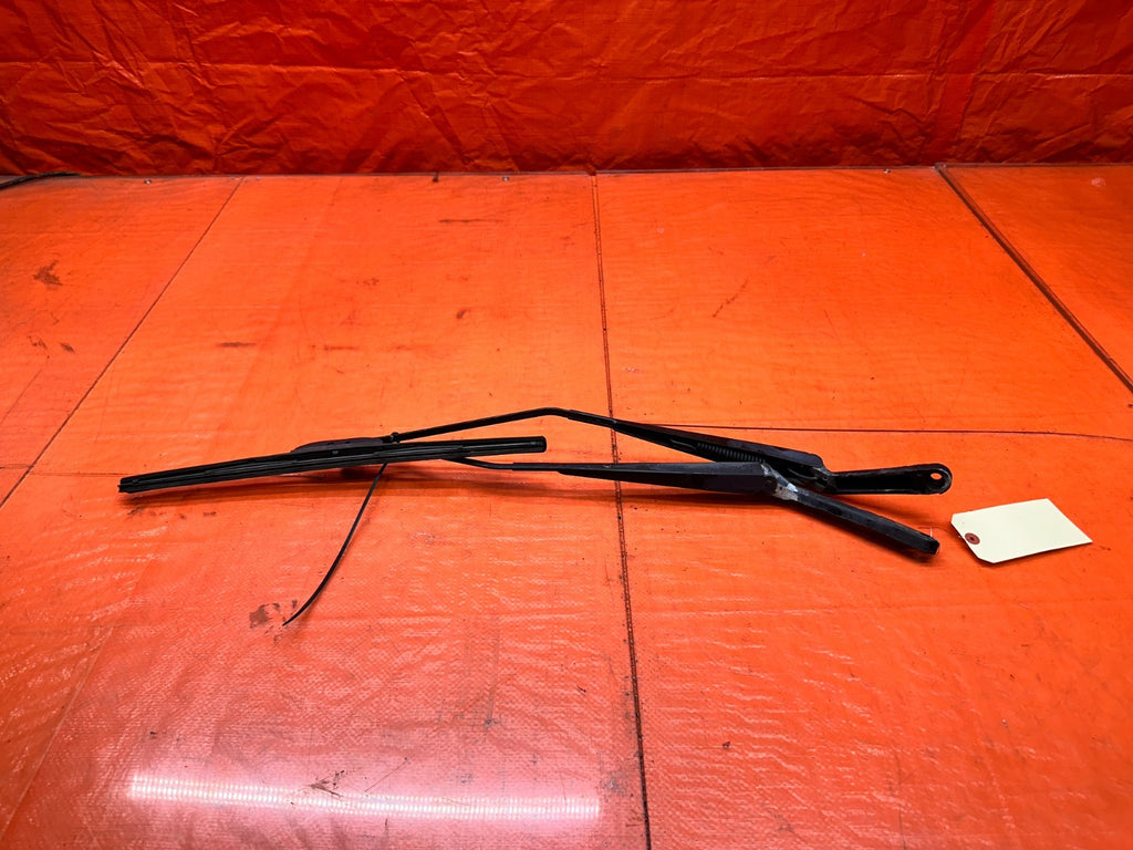 97 01 HONDA PRELUDE 2.2L DRIVER PASSENGER FRONT WINDSHIELD WIPER ARMS SET #33610