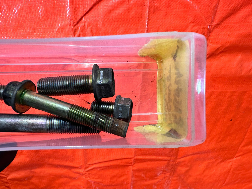 04 08 ACURA TSX   PASSENGER RIGHT ENGINE MOTOR MOUNT BOLTS HARDWARE OEM #2911