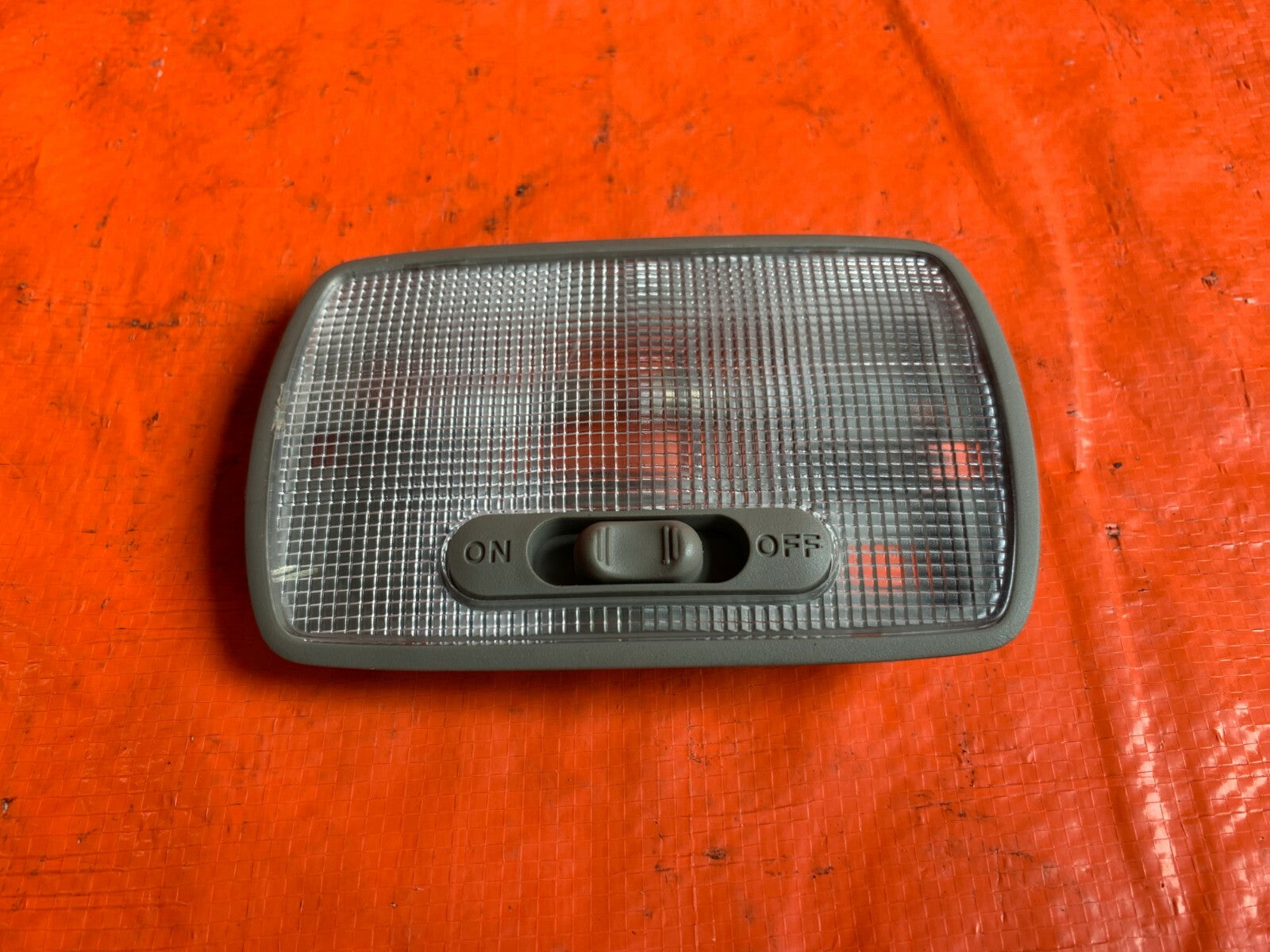 OEM 2004 04 ACURA RSX TYPE S   FRONT DOME MAP LIGHT0