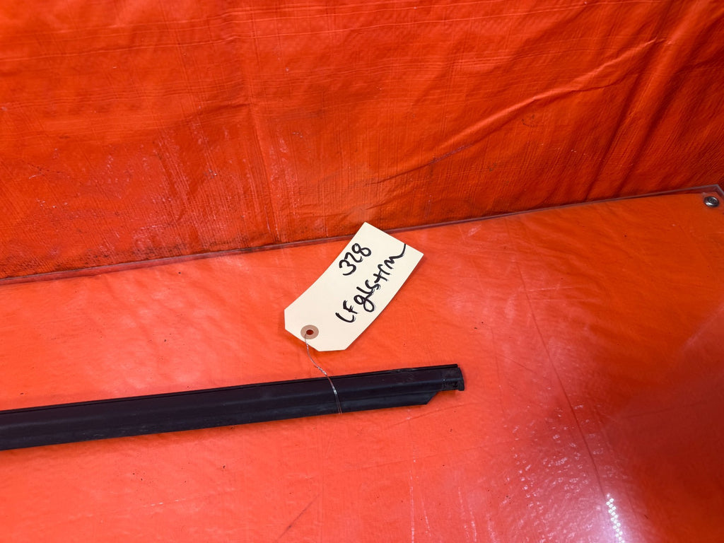 08 15 INFINITI G37 COUPE &   DRIVER LEFT EXTERIOR WINDOW GLASS TRIM OEM 3281