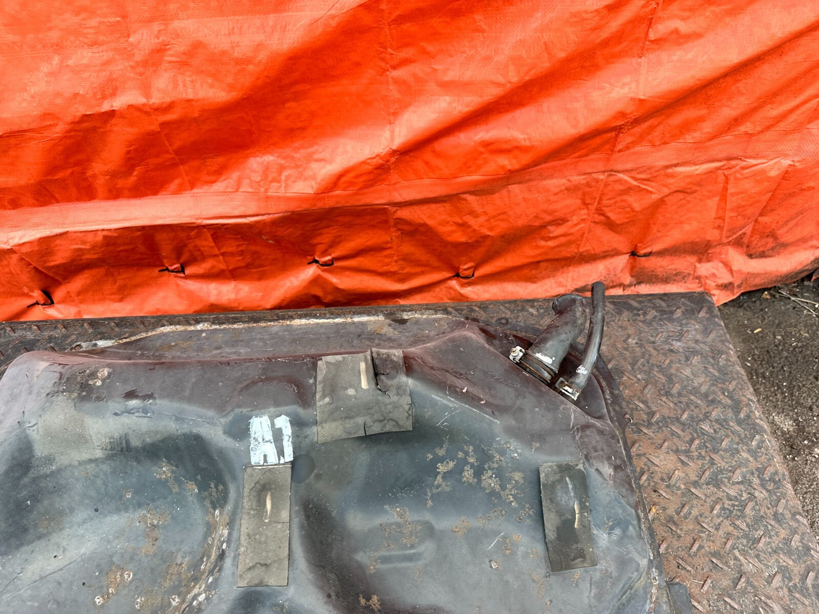 96 98 HONDA CIVIC   HATCHBACK ONLY   GASOLINE GAS FUEL TANK ASSEMBLY   OEM #2879