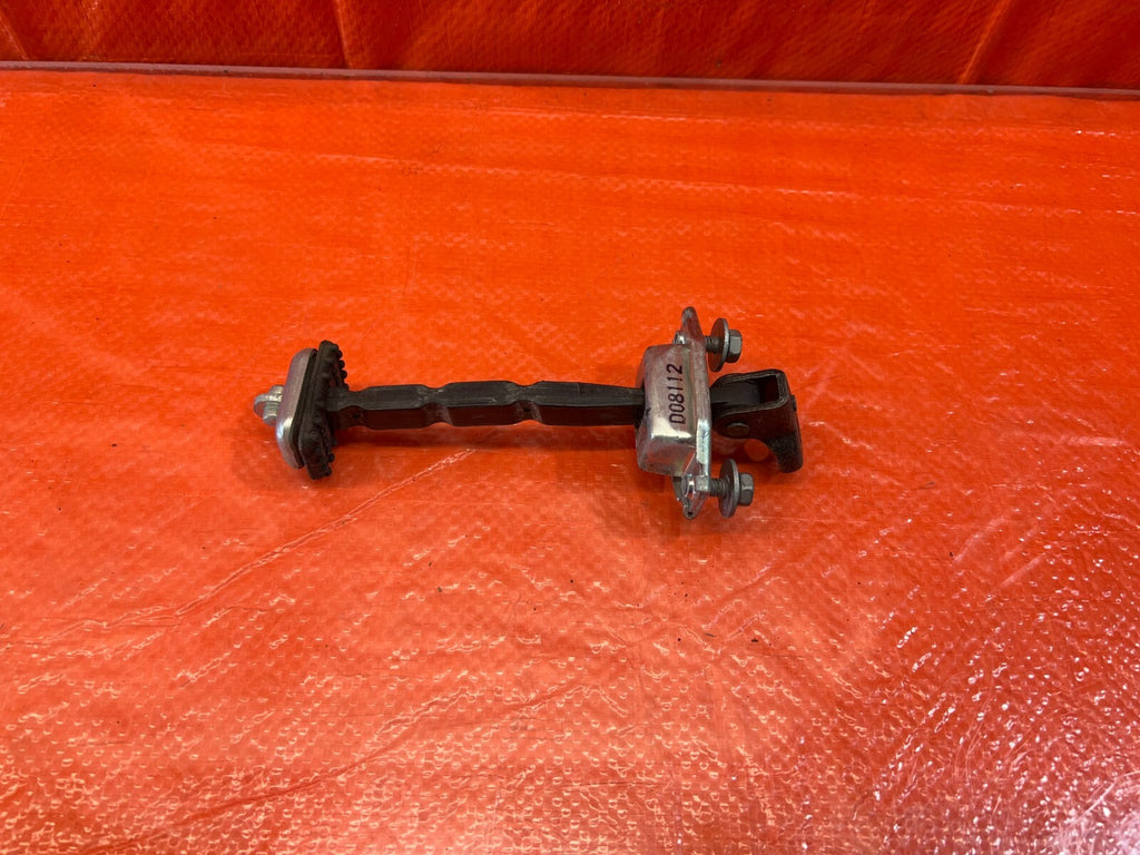 06 11 CIVIC 4D SEDAN   PASSENGER RIGHT FRONT DOOR CHECKER HINGE ARM STOPPER #1517