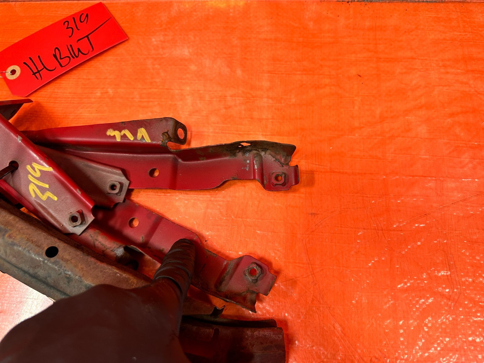 96 98 HONDA CIVIC HEADLIGHT BRACKET SET LEFT & RIGHT BRACKETS   ALL 6   OEM #3197