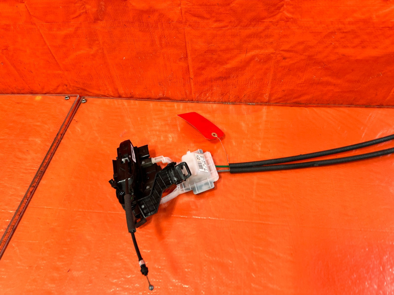 10 16 HYUNDAI GENESIS COUPE   DRIVER LEFT FRONT DOOR LOCK ACTUATOR   OEM OE #3028