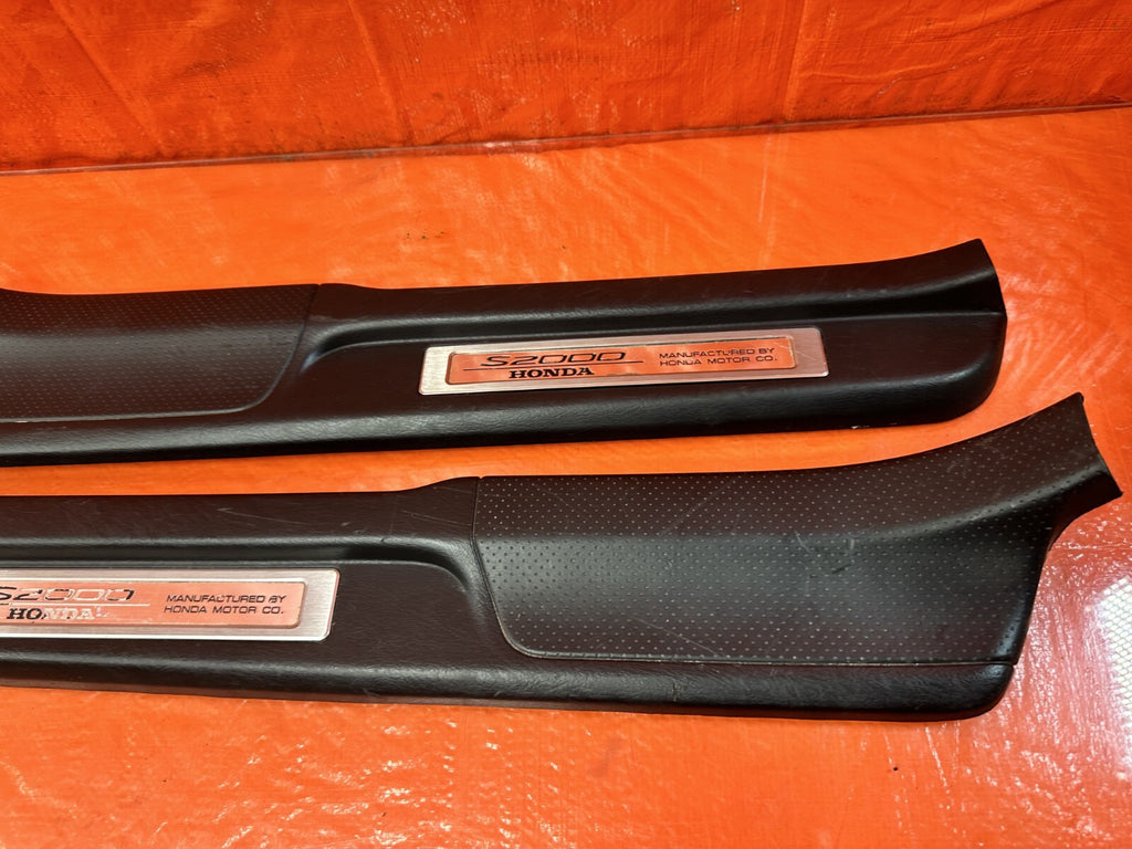 00 09 HONDA S2000   LEFT AND RIGHT FLOOR PILLARS SCUFF PLATE SET   OEM #2902