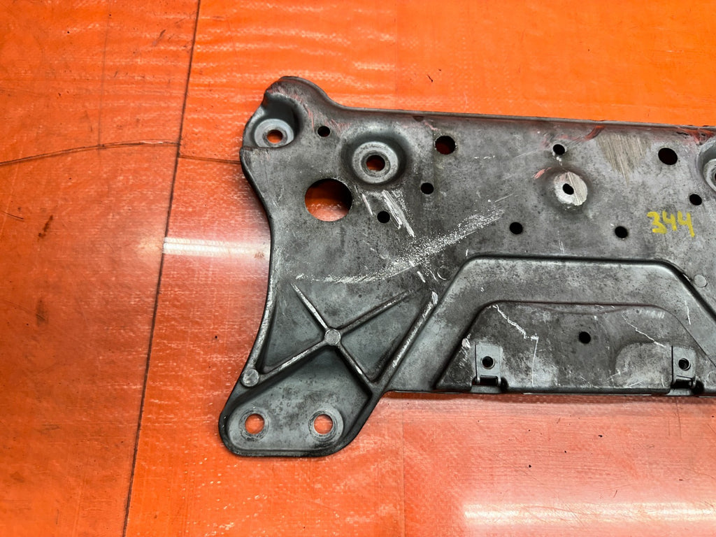 14-15 INFINITI Q50 3.7L FRONT SUBFRAME STEERING RACK MOUNTING BRACKET PLATE #3446