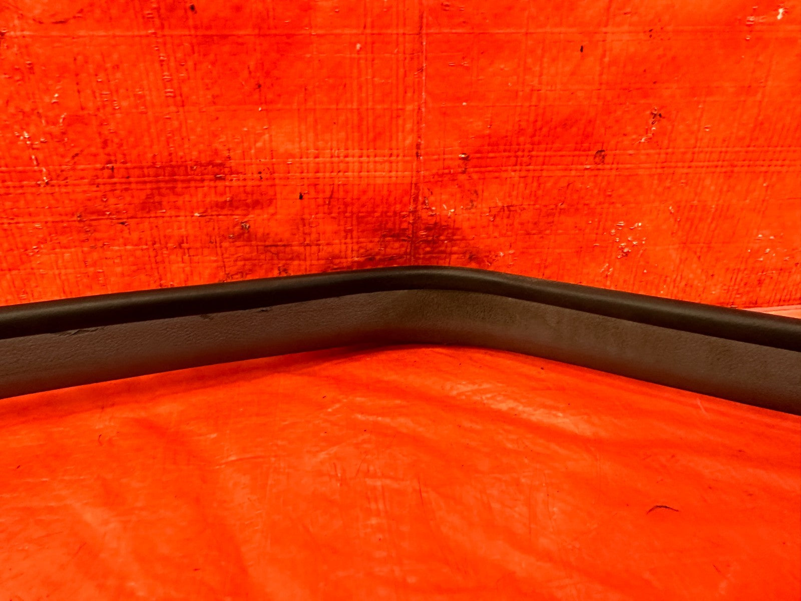 97 01 HONDA CR V CRV CHASSIS TO DOOR OPEN TRIM RUBBER STRIP RIGHT FRONT OEM 3015