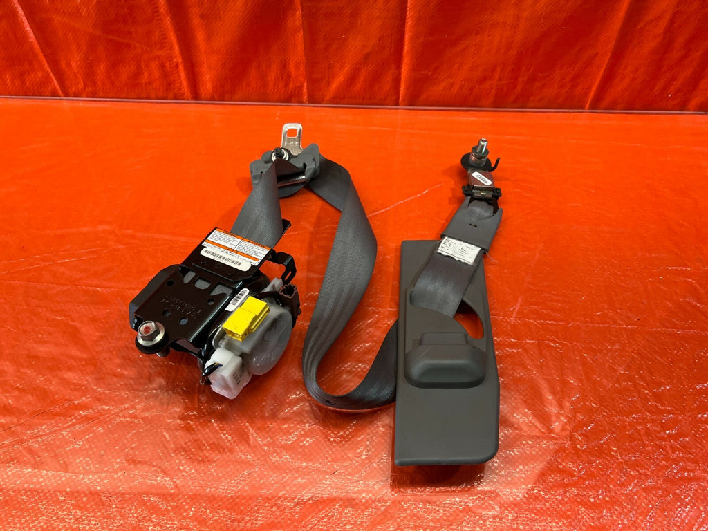 05 06 ACURA TL   SEAT SAFETY BELT   PASSENGER RIGHT FRONT GRAY COLOR   OEM #10811