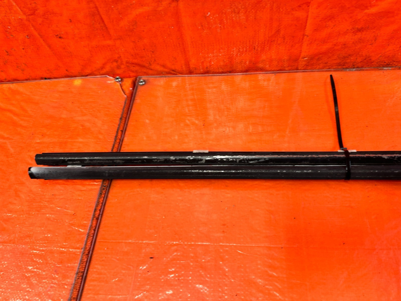 92 95 HONDA CIVIC COUPE EXTERIOR DOOR WINDOW GLASS TRIM SET LEFT RIGHT OEM 3267