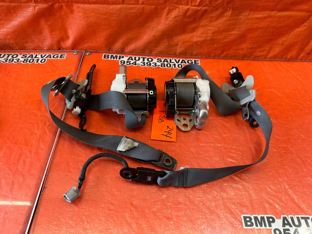 07 09 LEXUS ES350   LEFT & RIGHT FRONT SEAT BELTS   GRAY COLOR   OEM FACTORY 2440