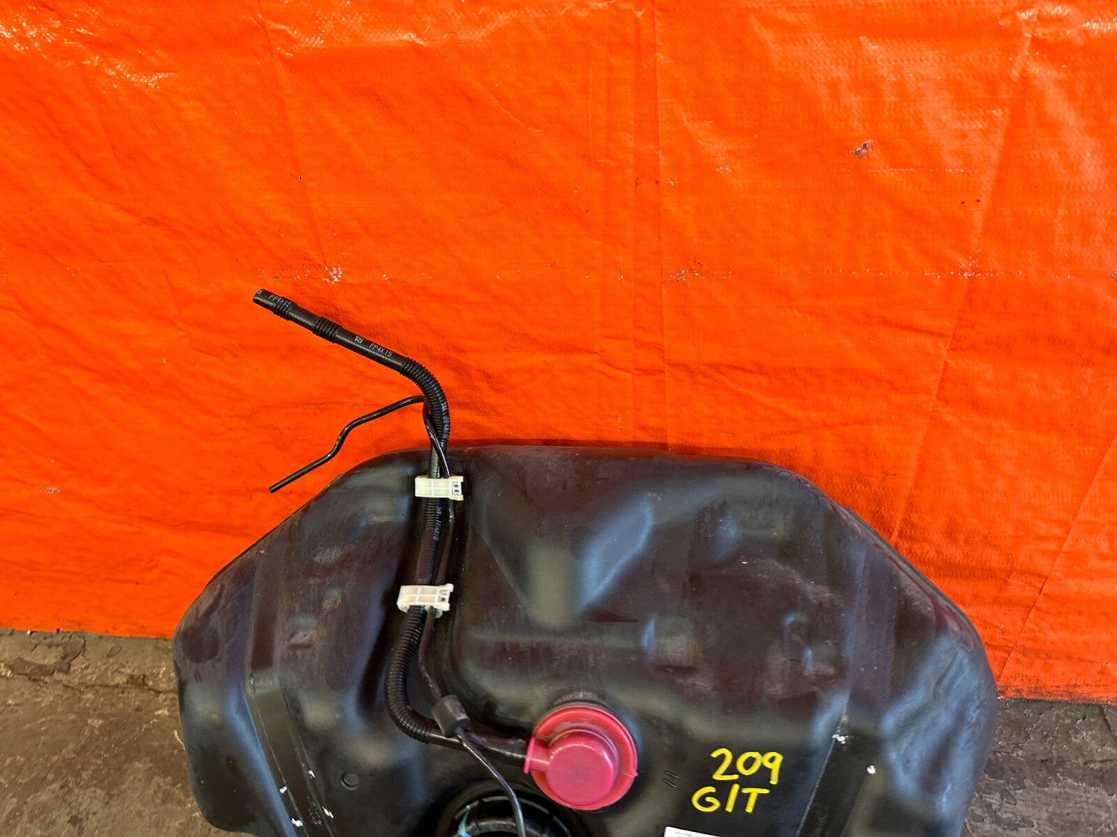04 05 ACURA TSX   GASOLINE GAS FUEL TANK ASSEMBLY   OEM FACTORY #2095