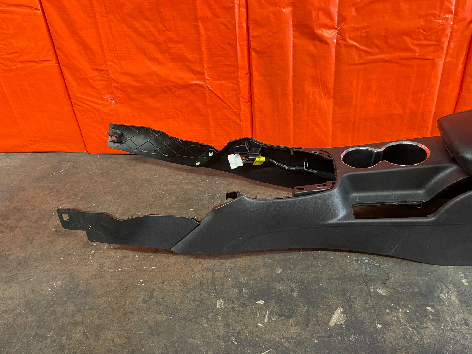 10 12 HYUNDAI GENESIS 2D COUPE   ARM REST CENTER CONSOLE   BLACK   OEM FACTORY3