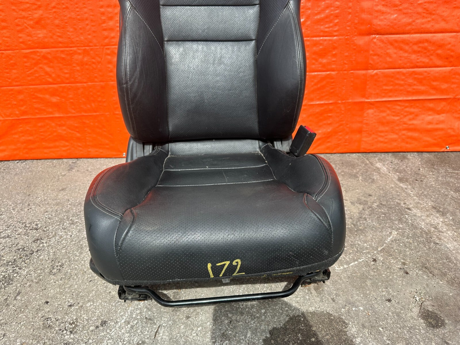 05 06 ACURA RSX   PASSENGER RIGHT   BLACK LEATHER SEAT   OEM FACTORY OE #1722