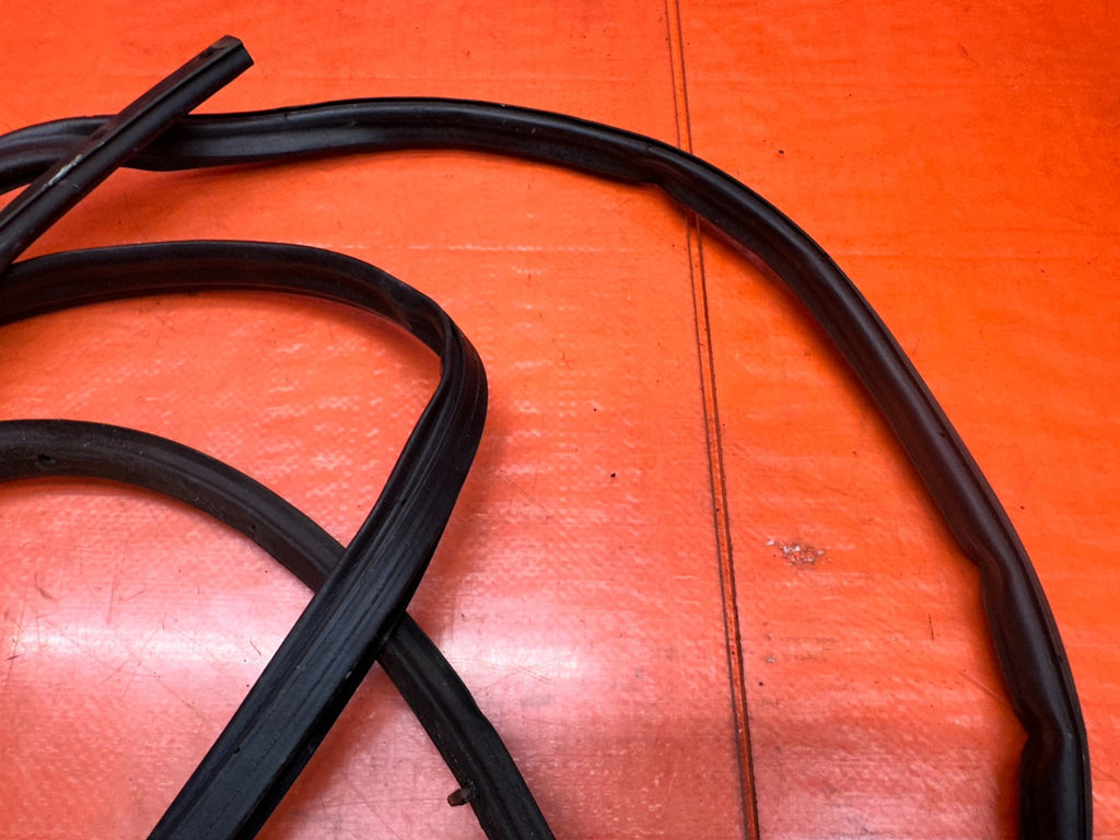 97 01 HONDA PRELUDE 2.2L DRIVER LEFT FRONT DOOR WEATHERSTRIP RUBBER SEAL OEM #3311
