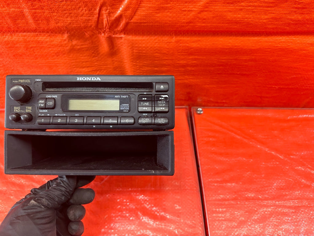 96 00 HONDA CIVIC   AM FM RADIO STEREO CD PLAYER   OEM FACTORY #1954
