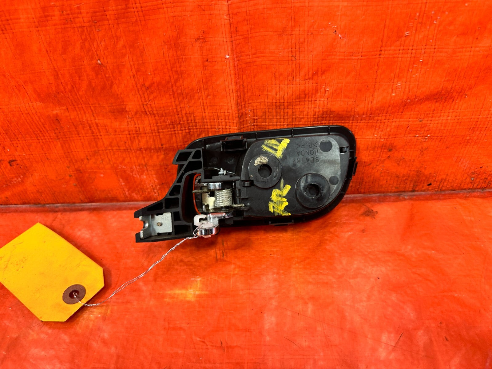 04 08 ACURA TSX   DRIVER LEFT REAR   INTERIOR DOOR GRAB PULL HANDLE OEM 2912