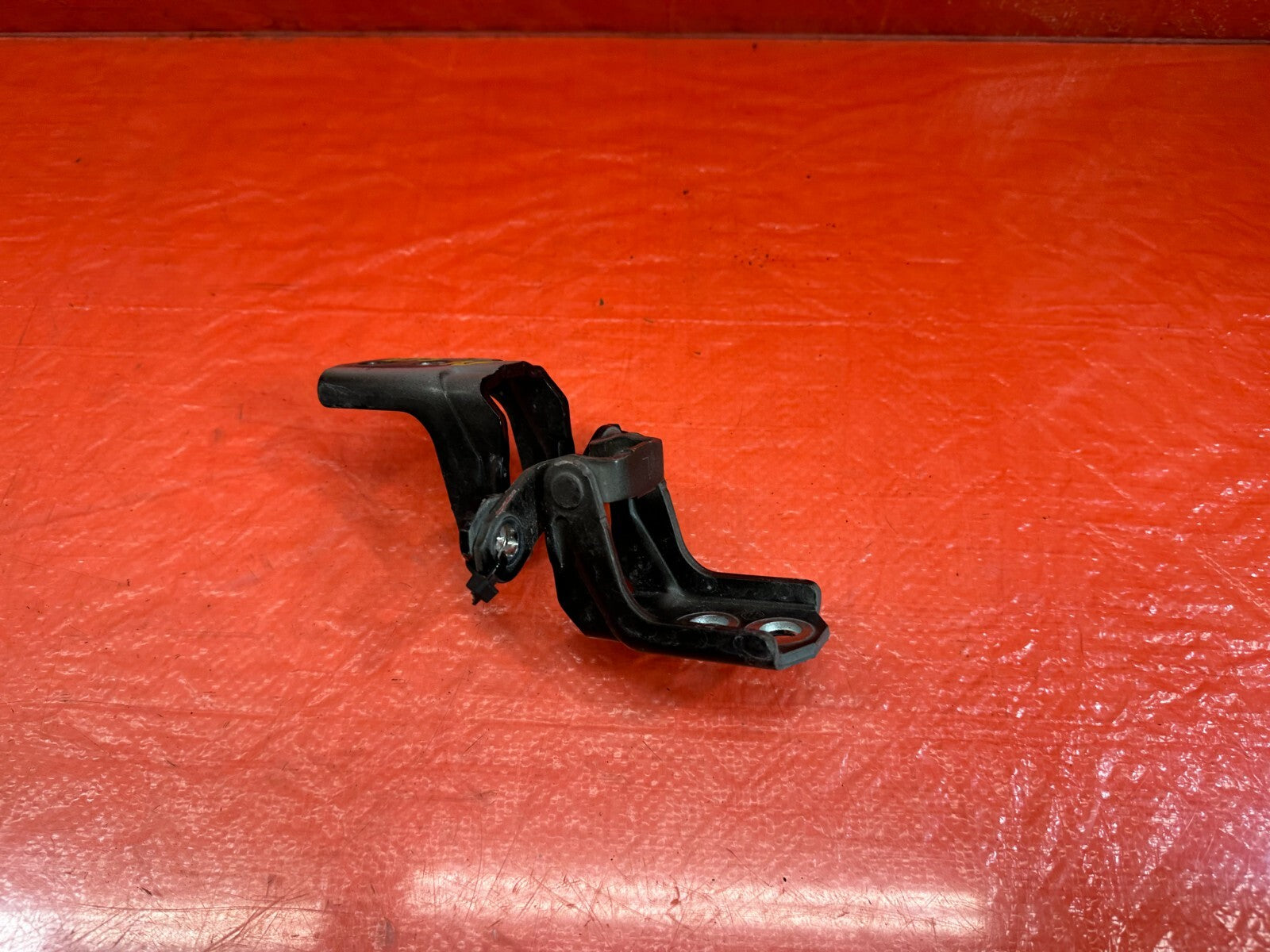 14 20 INFINITI Q50   PASSENGER RIGHT FRONT DOOR HINGE SET UPPER LOWER   OEM #2158