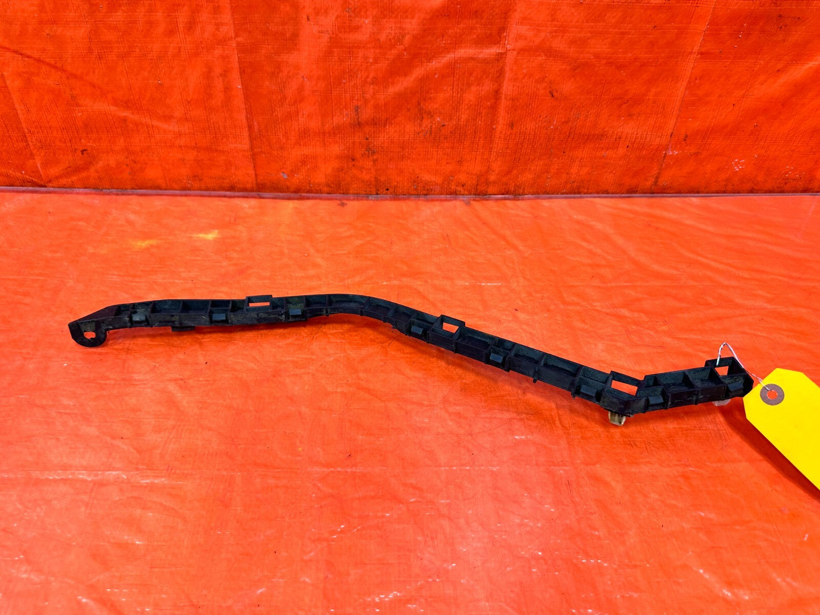 04 08 ACURA TSX   RIGHT REAR   BUMPER BRACKET CLIP SPACER RETAINER   OEM #2915