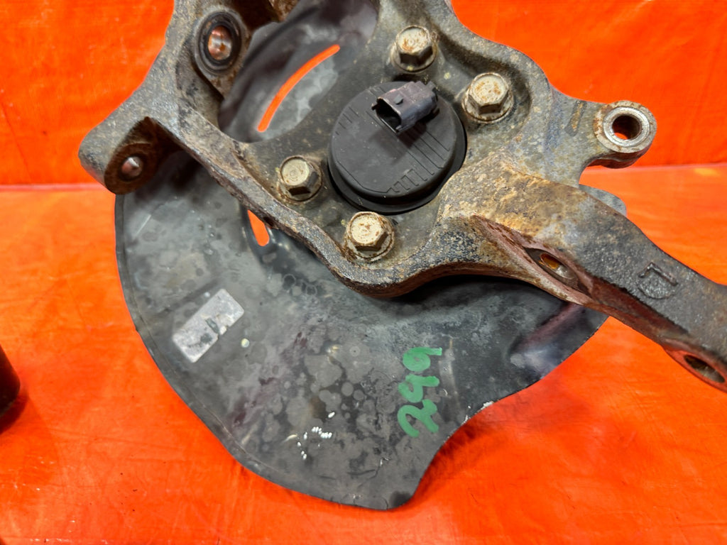 13 16 HYUNDAI GENESIS COUPE   DRIVER LEFT FRONT SPINDLE KNUCKLE AND ALL ARMS OEM11