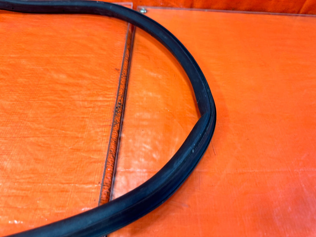 06 11 CIVIC 4D SEDAN   PASSENGER RIGHT REAR WEATHER STRIP SEAL GASKET OEM #2824