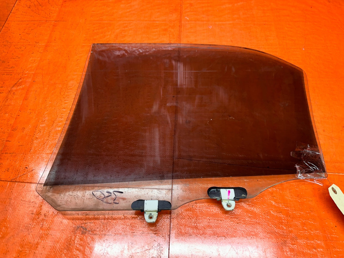 96-00 HONDA CIVIC 4D SEDAN RIGHT PASSENGER REAR DOOR WINDOW GLASS OEM #3508