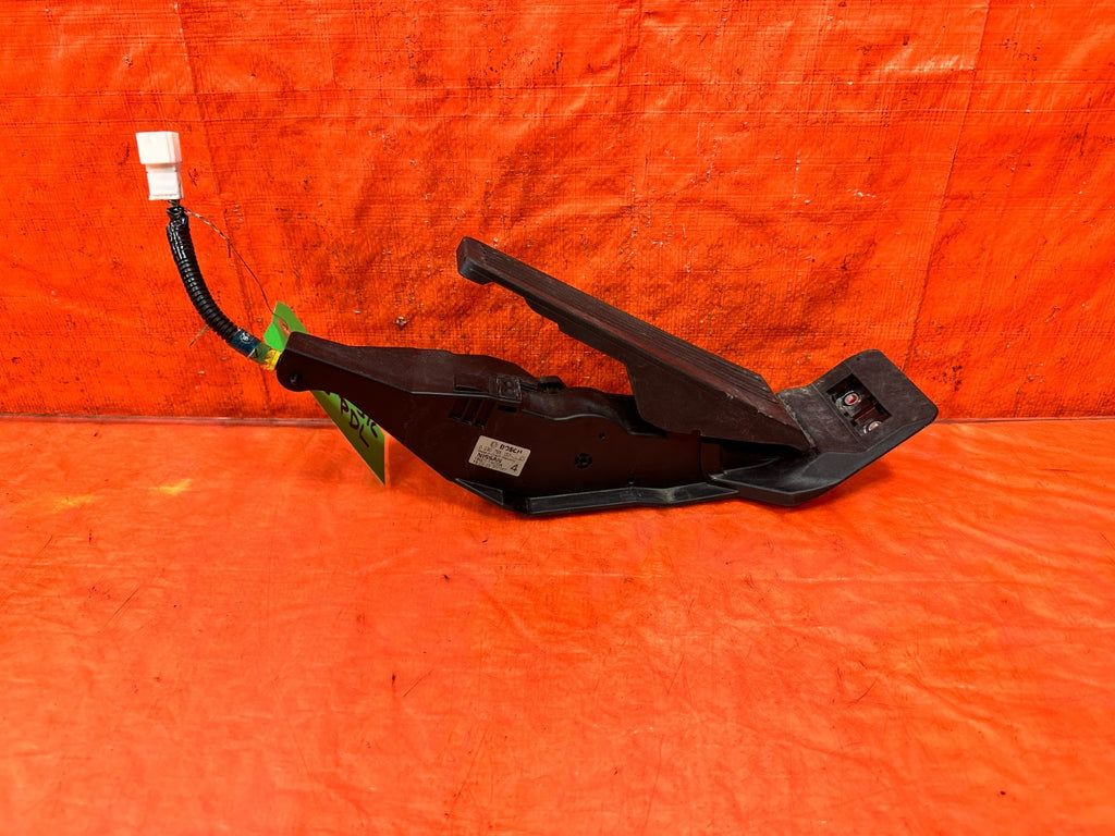 INFINITI G37 M37 Q70 Q60 NISSAN 370Z GAS ACCELERATOR ACCELERATION PEDAL OEM 3163