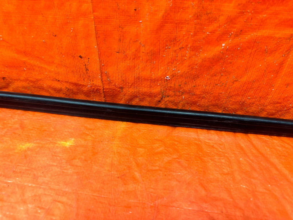02 05 HONDA CIVIC SI EP3 HATCH DOOR TO CHASSIS OPEN TRIM WEATHER STRIP OEM #3064