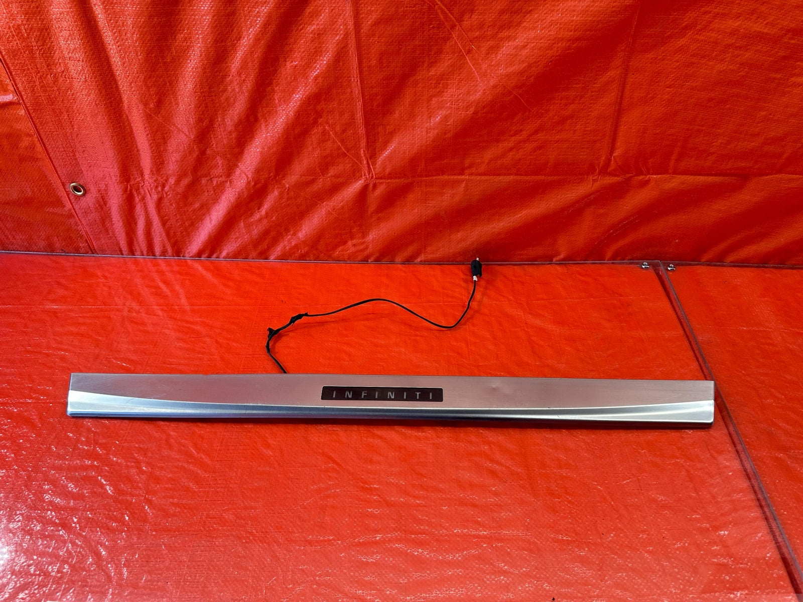 08 15 INFINITI G37 & Q60 COUPE PASSENGER RIGHT ILLUMINATING SCUFF PLATE OEM #1880