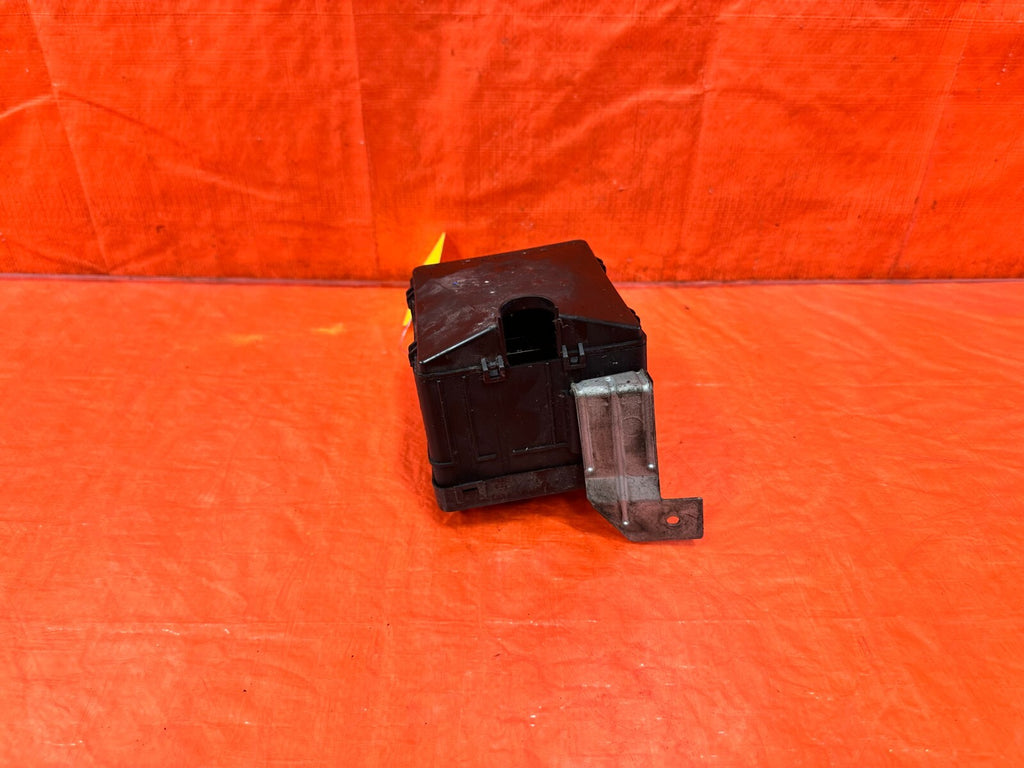 96 00 HONDA CIVIC   EXTERIOR   ENGINE BAY UNDER HOOD   FUSE BOX PANEL   OEM #2873