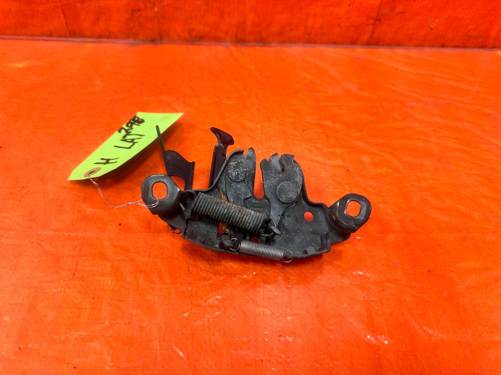 03 07 INFINITI G35 COUPE   HOOD LATCH LOCKING MECHANISM LOCK   OEM FACTORY #2983