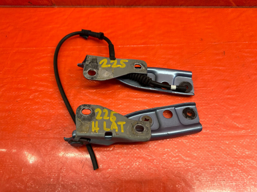 00 09 HONDA S2000   LEFT & RIGHT HOOD HINGES   W/ WIPER LINE   OEM FACTORY #2255