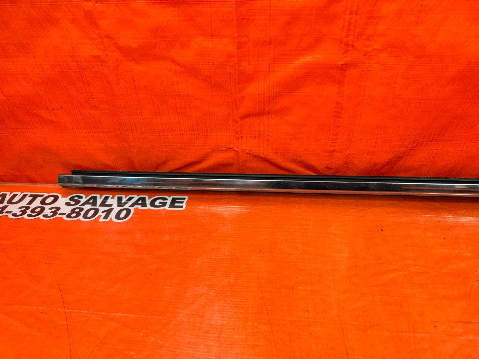 14 20 INFINITI Q50   PASSENGER RIGHT FRONT EXTERIOR WINDOW GLASS TRIM   OEM #1138