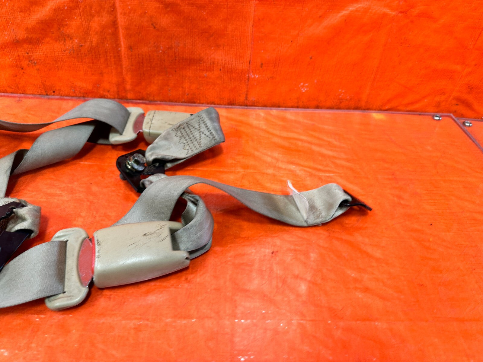 04 08 ACURA TSX   REAR SEAT BELT SET   LEFT & RIGHT SEAT BELTS   TAN   OEM #2917