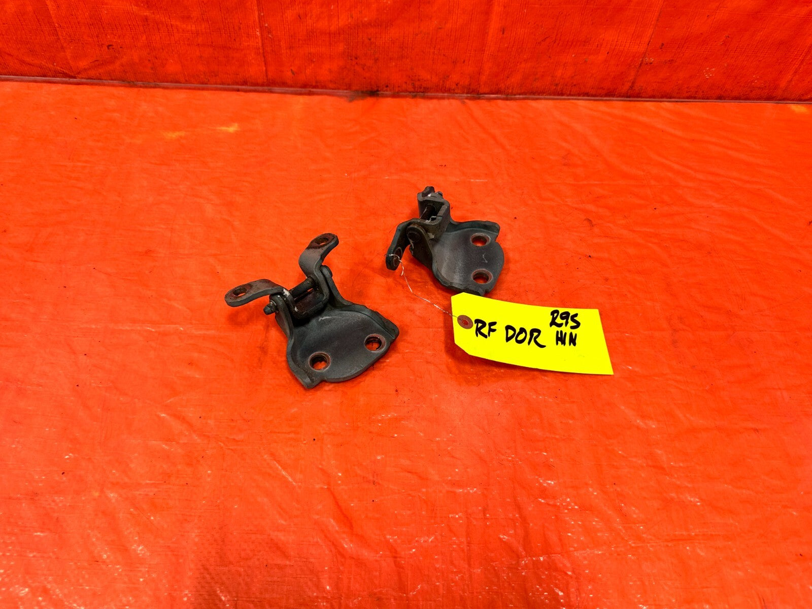 93 97 HONDA DEL SOL   PASSENGER RIGHT FRONT DOOR HINGE SET UPPER LOWER   OEM 2950