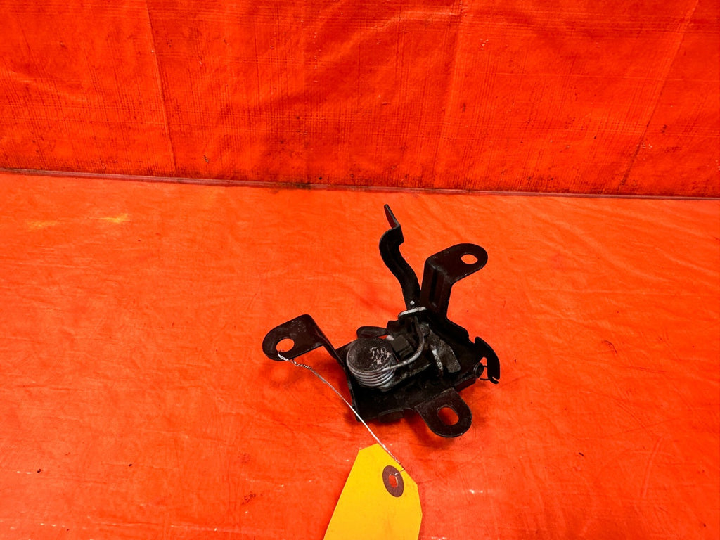 13 16 SCION FRS   17 20 86 13 20 BRZ   HOOD LATCH LOCKING MECHANISM LOCK OEM 2931