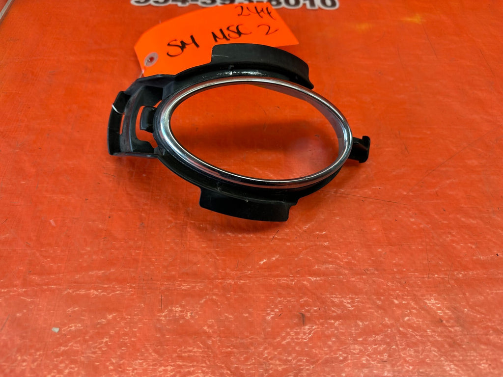07 09 LEXUS ES350   DRIVER LEFT FOG LIGHT FOG LAMP TRIM PLASTIC INSERT   OEM 2444