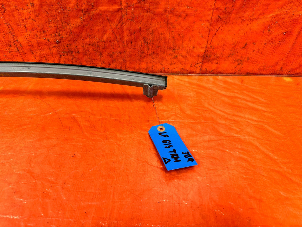 08 15 INFINITI G37 COUPE &   DRIVER LEFT EXTERIOR WINDOW GLASS GUIDE OEM 3291