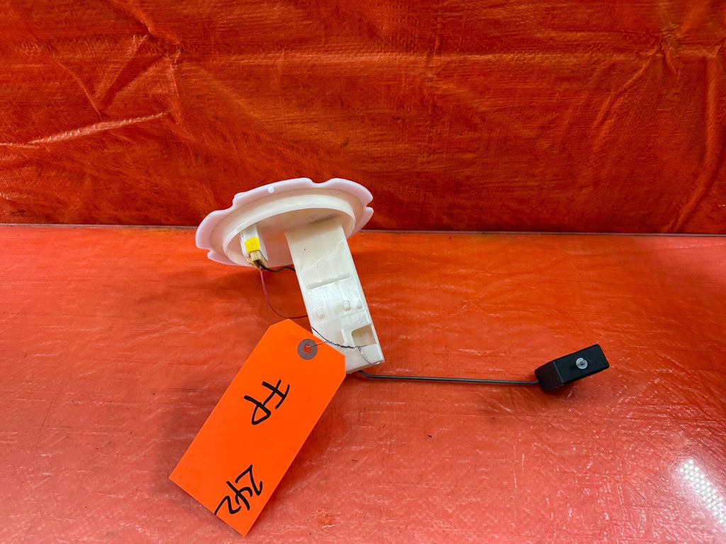 16 20 INFINITI Q50 / 17 20 Q60 3.0L GASOLINE GAS FUEL LEVEL SENSOR METER OEM 2424