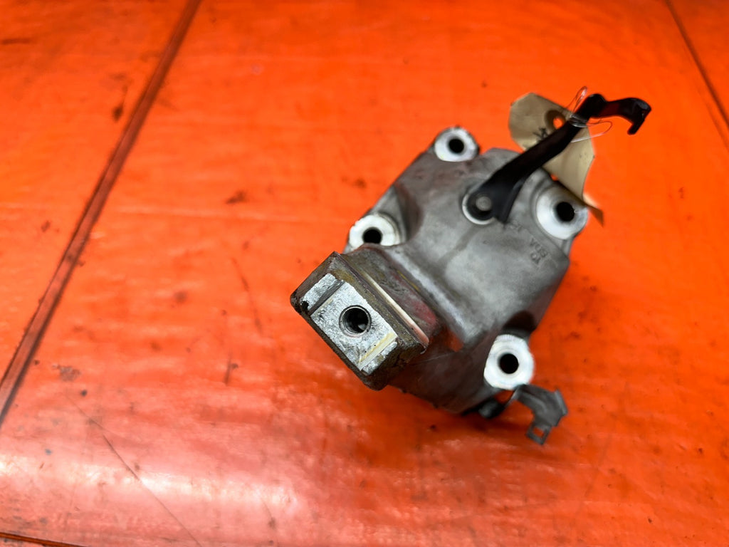 04-05 ACURA TSX 2.4L K24A2 ALUMINUM ENGINE MOTOR MOUNT BRACKET OEM #339-36