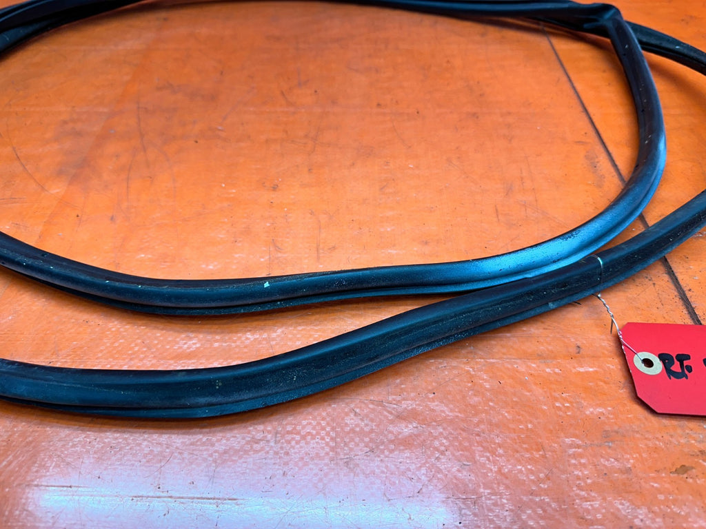 92 95 HONDA CIVIC 2D   PASSENGER RIGHT DOOR WEATHERSTRIP RUBBER SEAL   OEM #33311