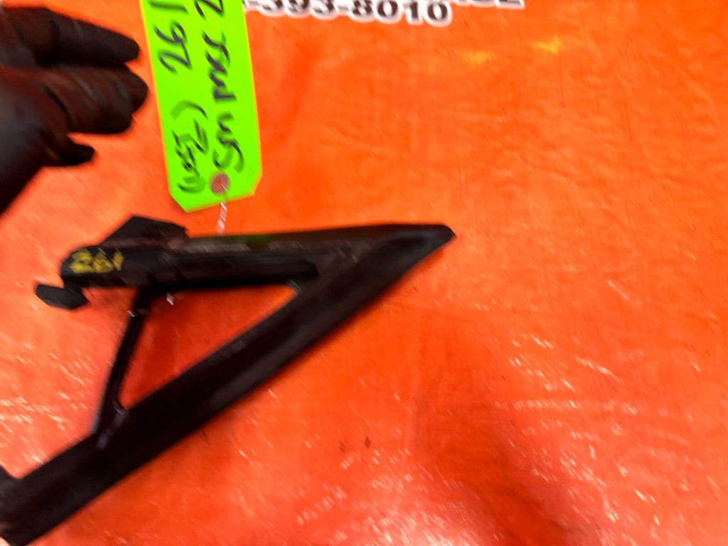 2002 02 LEXUS SC430   DRIVER LEFT WINDOW GLASS TRIM   OEM FACTORY #26110