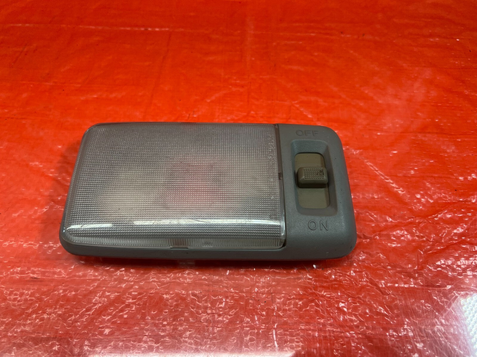 94 01 ACURA INTEGRA SEDAN   REAR   DOME MAP READING LIGHT LAMP   GRAY   OEM #1784