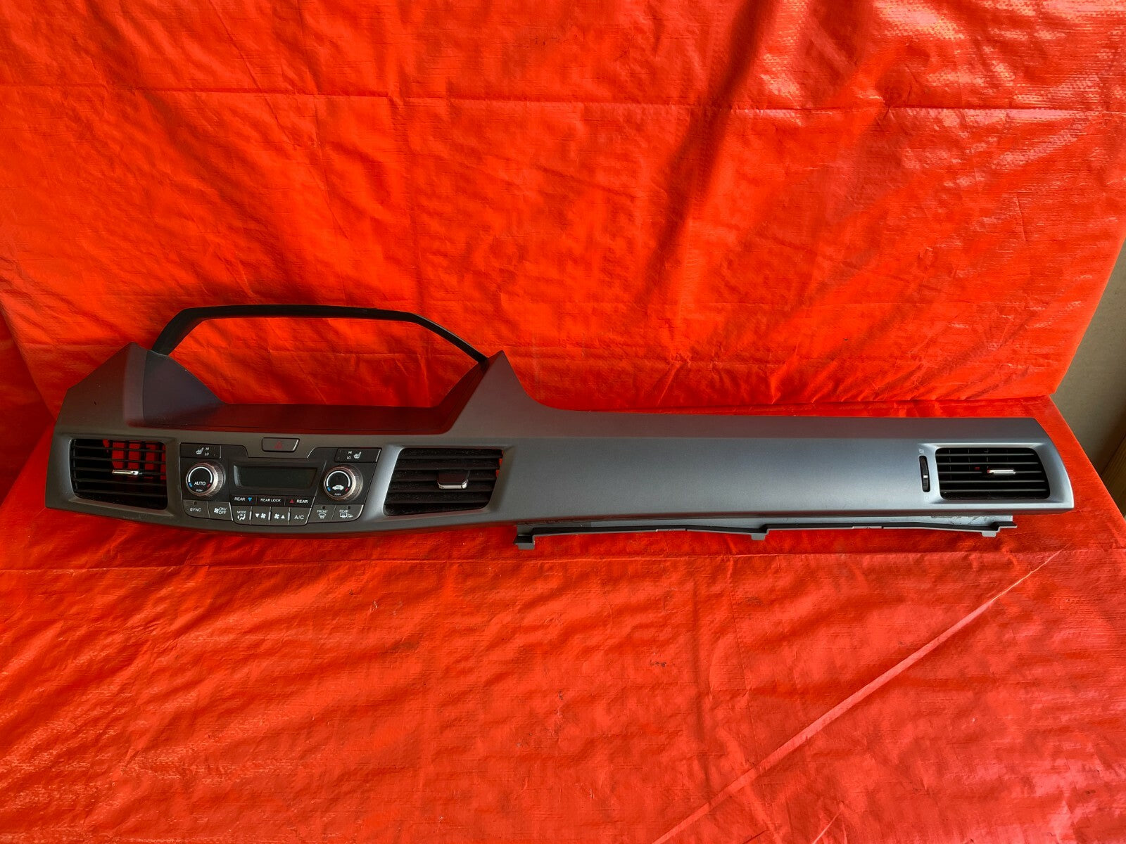 11 12 HONDA ODYSSEY   EX L / TOURING   CLIMATE CONTROL W/ CLUSTER BEZEL AC VENTS0