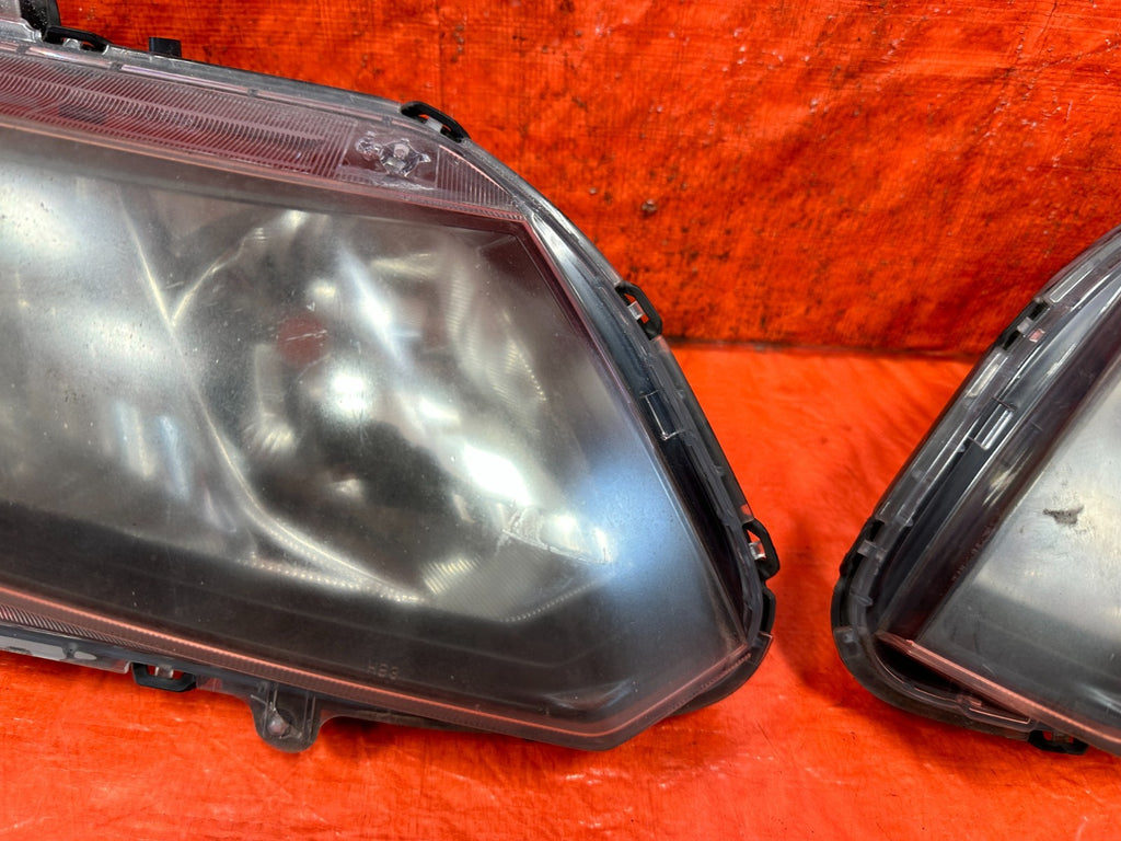 13 15 HONDA CIVIC SEDAN HEADLIGHTS HEADLAMPS   LEFT AND RIGHT HEADLIGHT SET OEM13