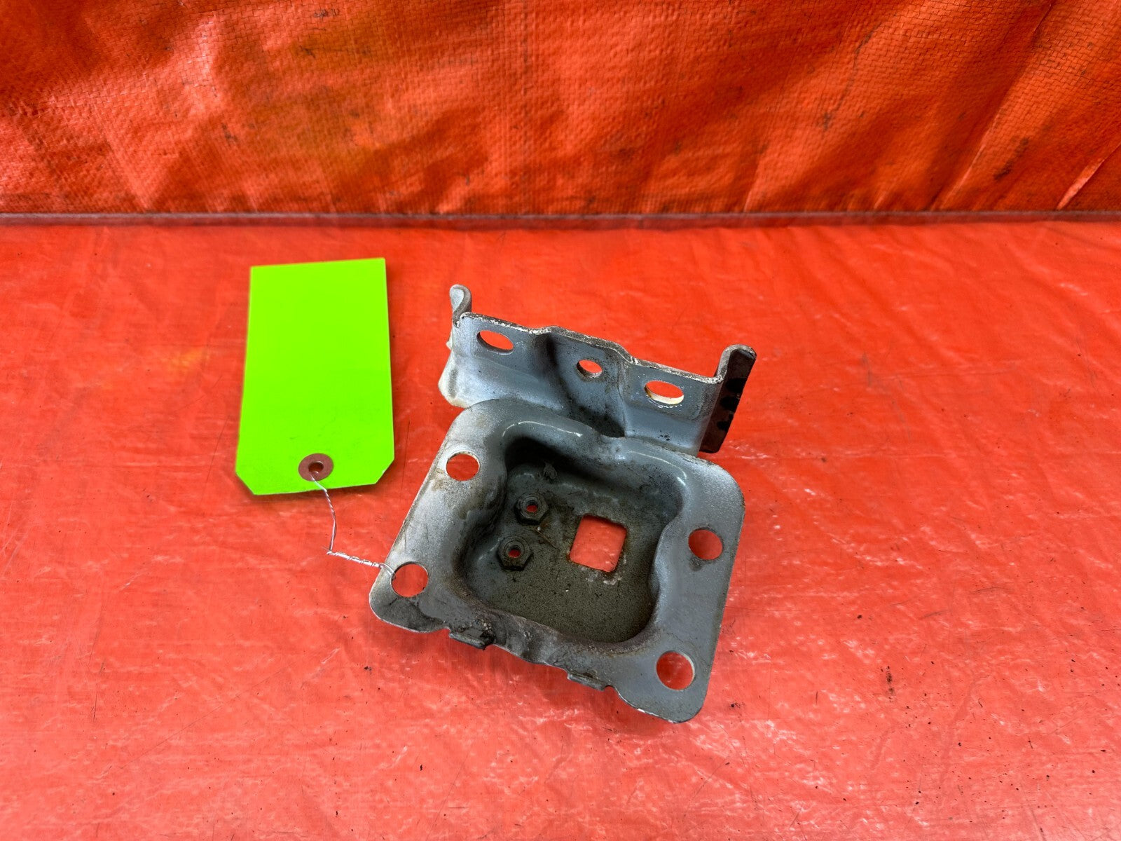 88 91 HONDA CRX   DRIVER LEFT RINFORCEMENT BAR BRACKETE RE BAR   OEM #2435