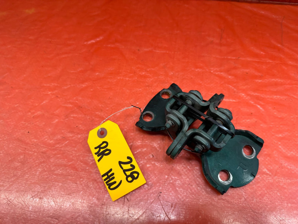 90 01 ACURA INTEGRA SEDAN   RIGHT REAR DOOR HINGE SET   UPPER & LOWER   OEM #2283