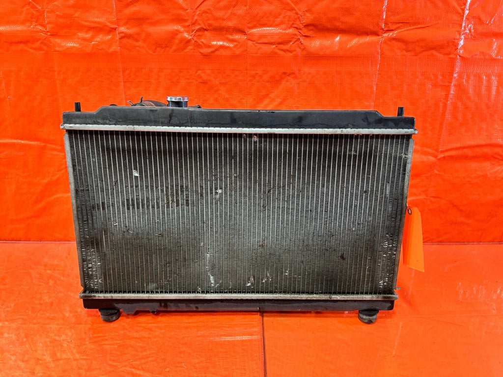 94 01 ACURA INTEGRA   AUTOMATIC MODEL   RADIATOR W/ HOSES AND RESERVOIR   OEM 6813