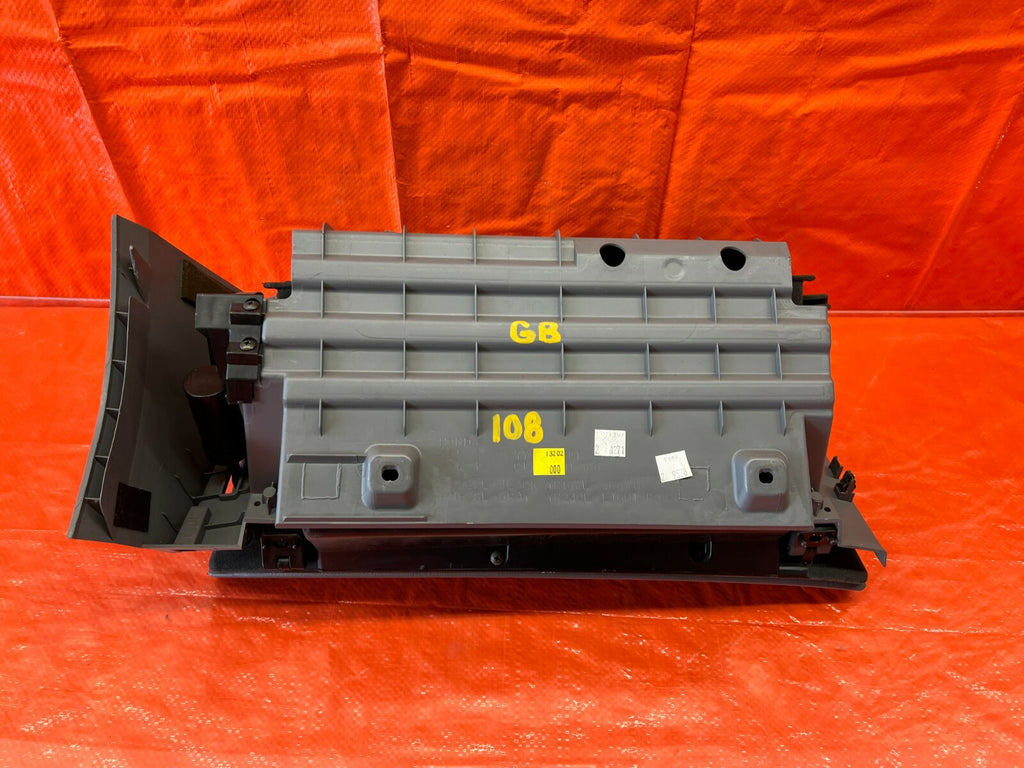 05 06 ACURA TL   GLOVE BOX ASSEMBLY   GRAY COLOR   OEM FACTORY #107 6